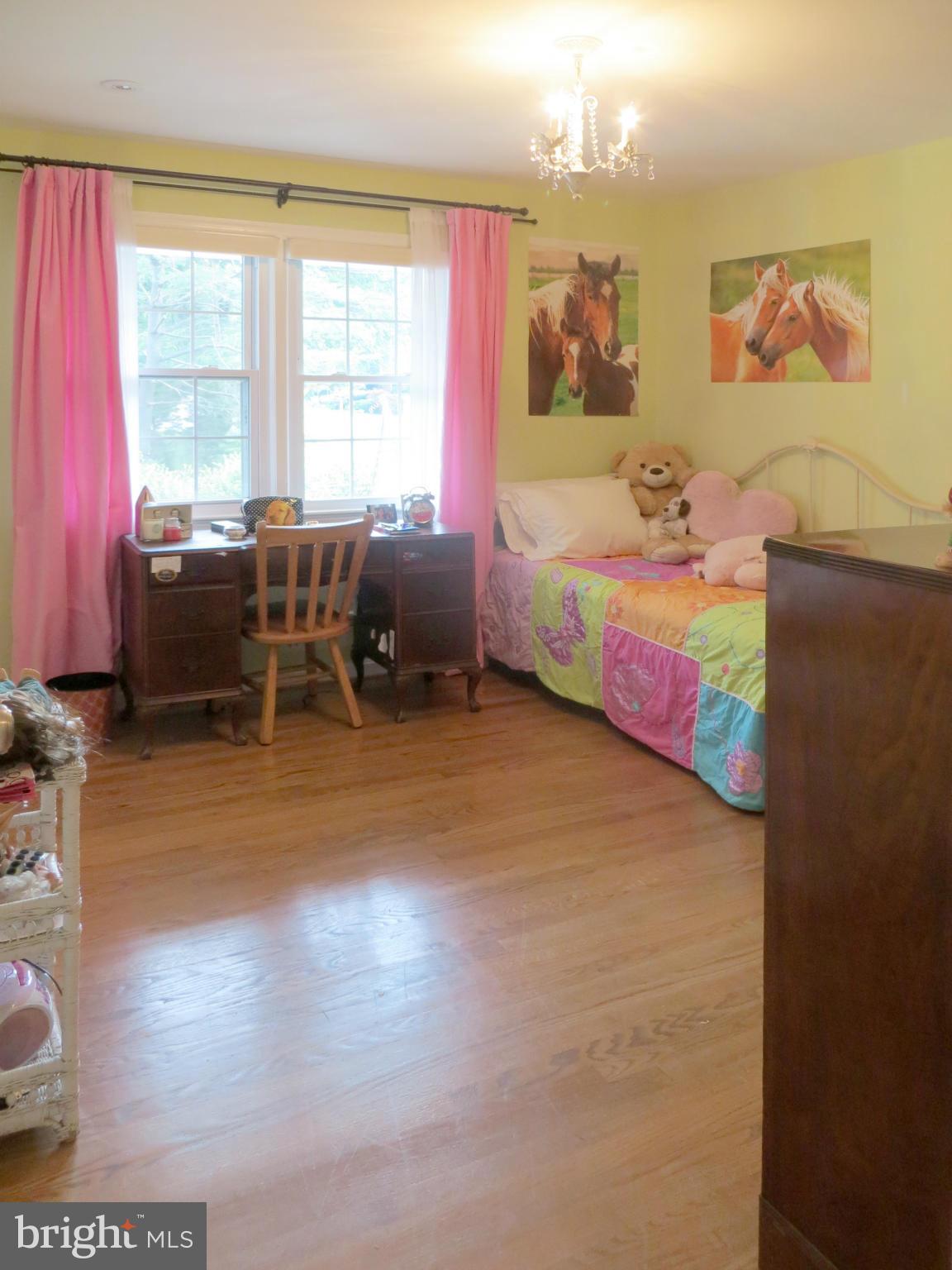 6202 Chesterbrook Road McLean, VA 22101 - Photo 11 of 20 Bedroom