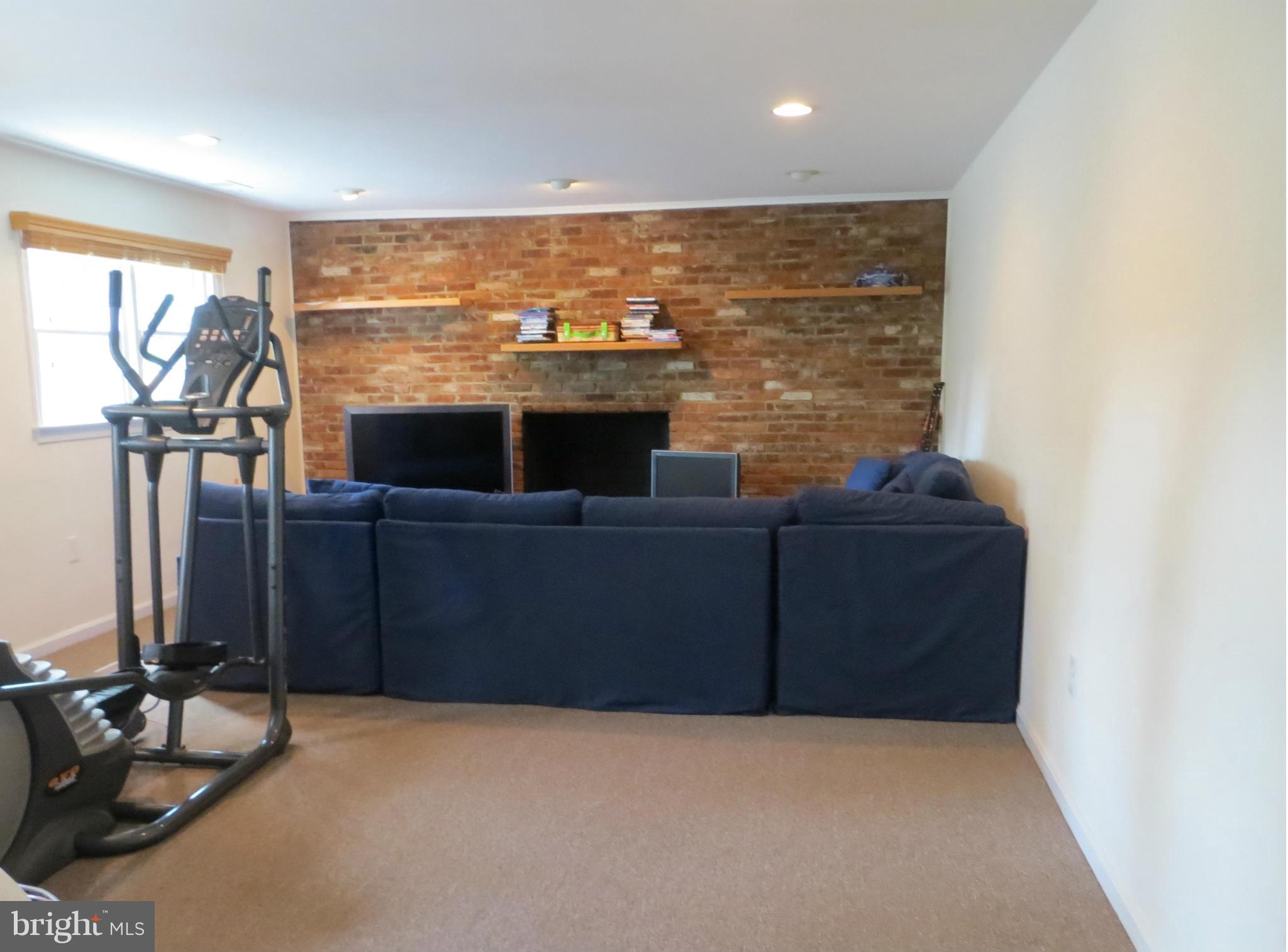 6202 Chesterbrook Road McLean, VA 22101 - Photo 13 of 20 Rec Room