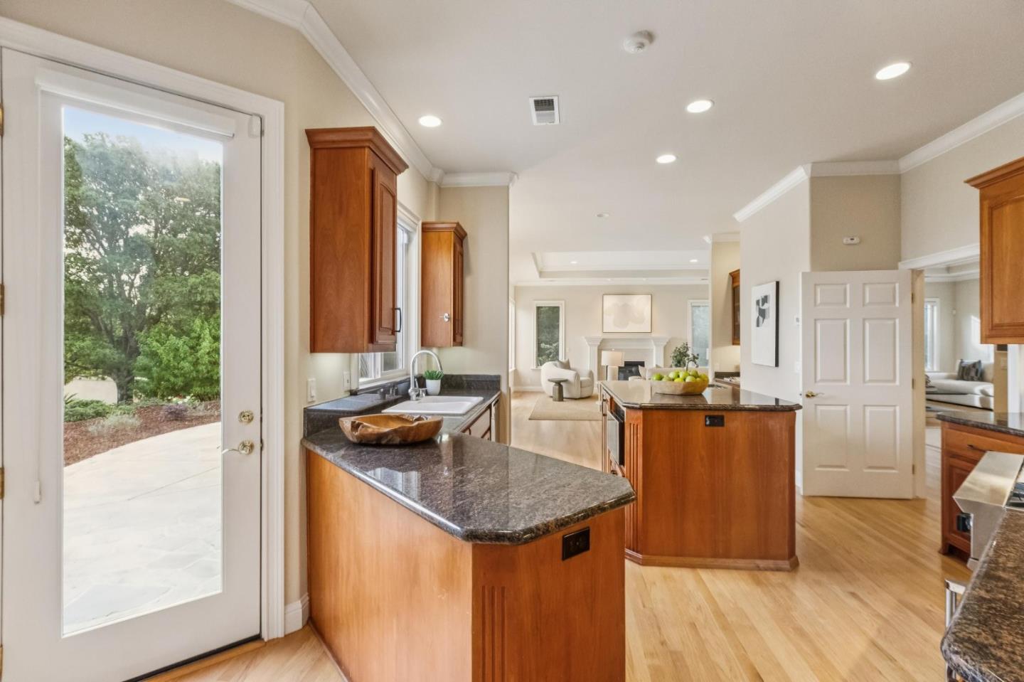 140 Ridgeway Road Woodside, CA 94062 - Photo 29 of 76