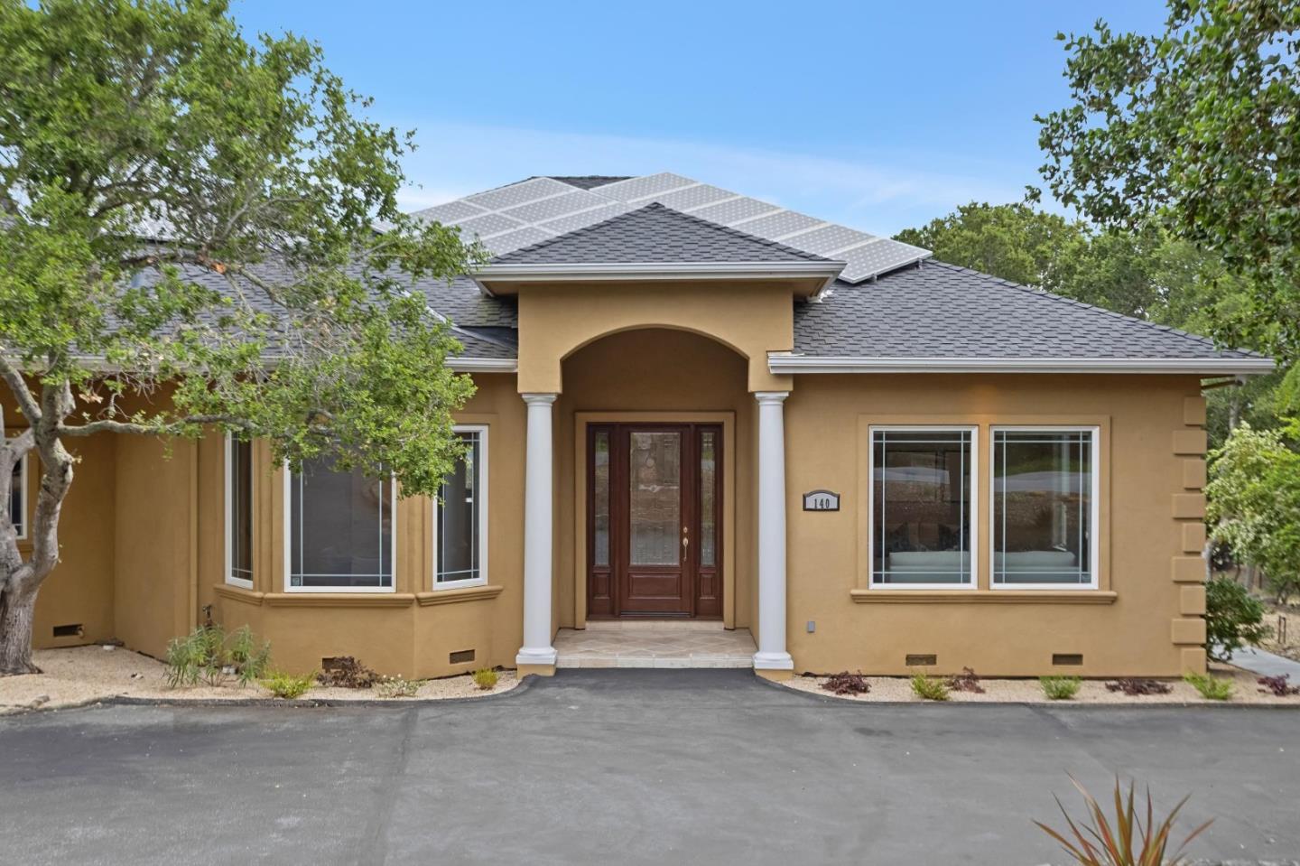 140 Ridgeway Road Woodside, CA 94062 - Photo 3 of 70