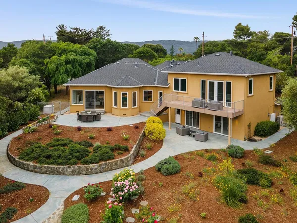 $5,788,000 | 140 Ridgeway Road, Woodside, CA 94062