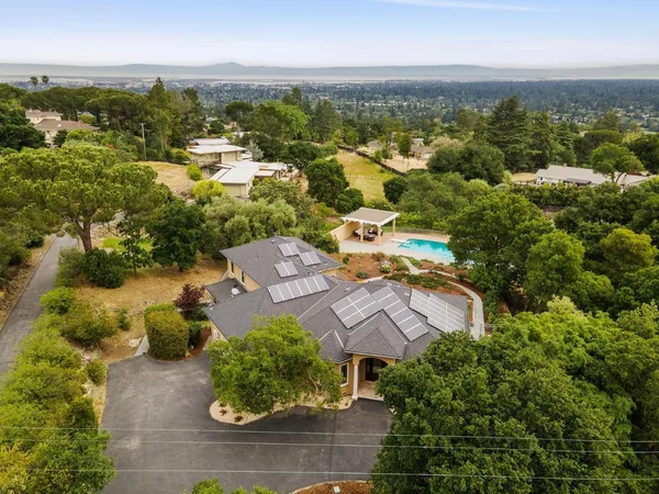 $5,788,000 | 140 Ridgeway Road, Woodside, CA 94062