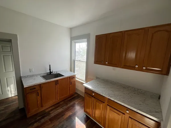 $1,600 | 40 Garnet Street, Unit 4 1, Fitchburg, MA 01420