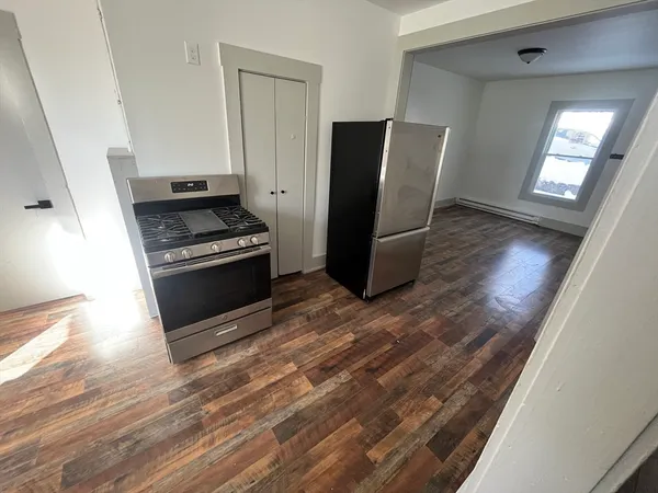 $1,600 | 40 Garnet Street, Unit 4 1, Fitchburg, MA 01420