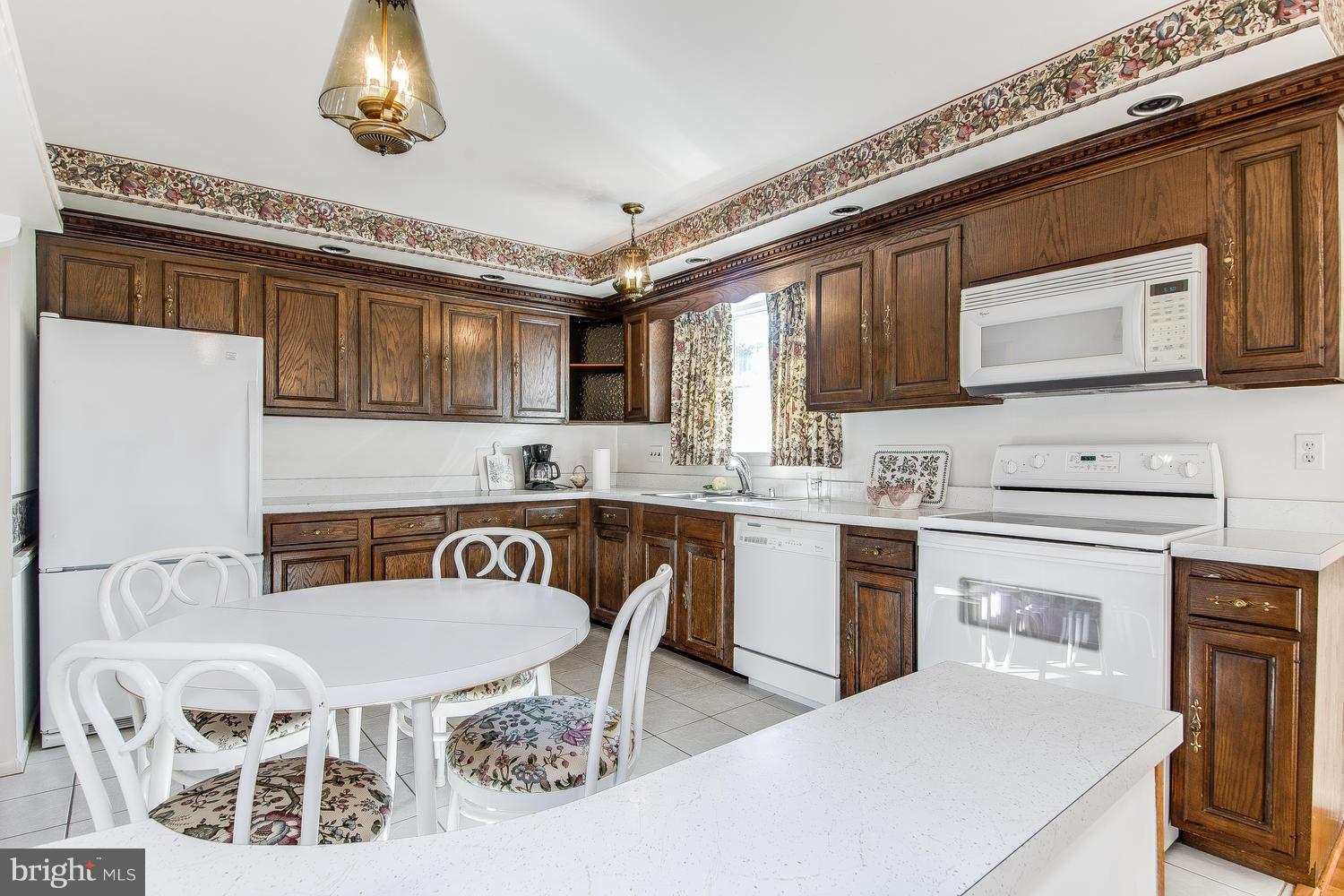 19116 Olney Mill Road Olney, MD 20832 - Photo 11 of 27 Kitchen