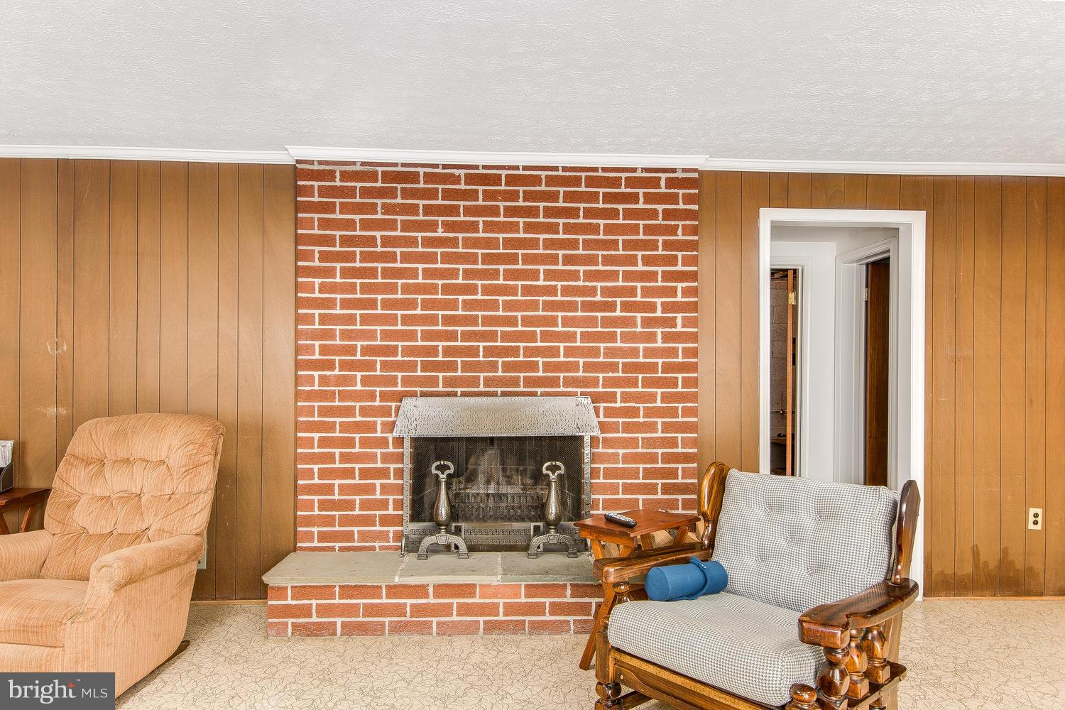 19116 Olney Mill Road Olney, MD 20832 - Photo 19 of 27 Family Room