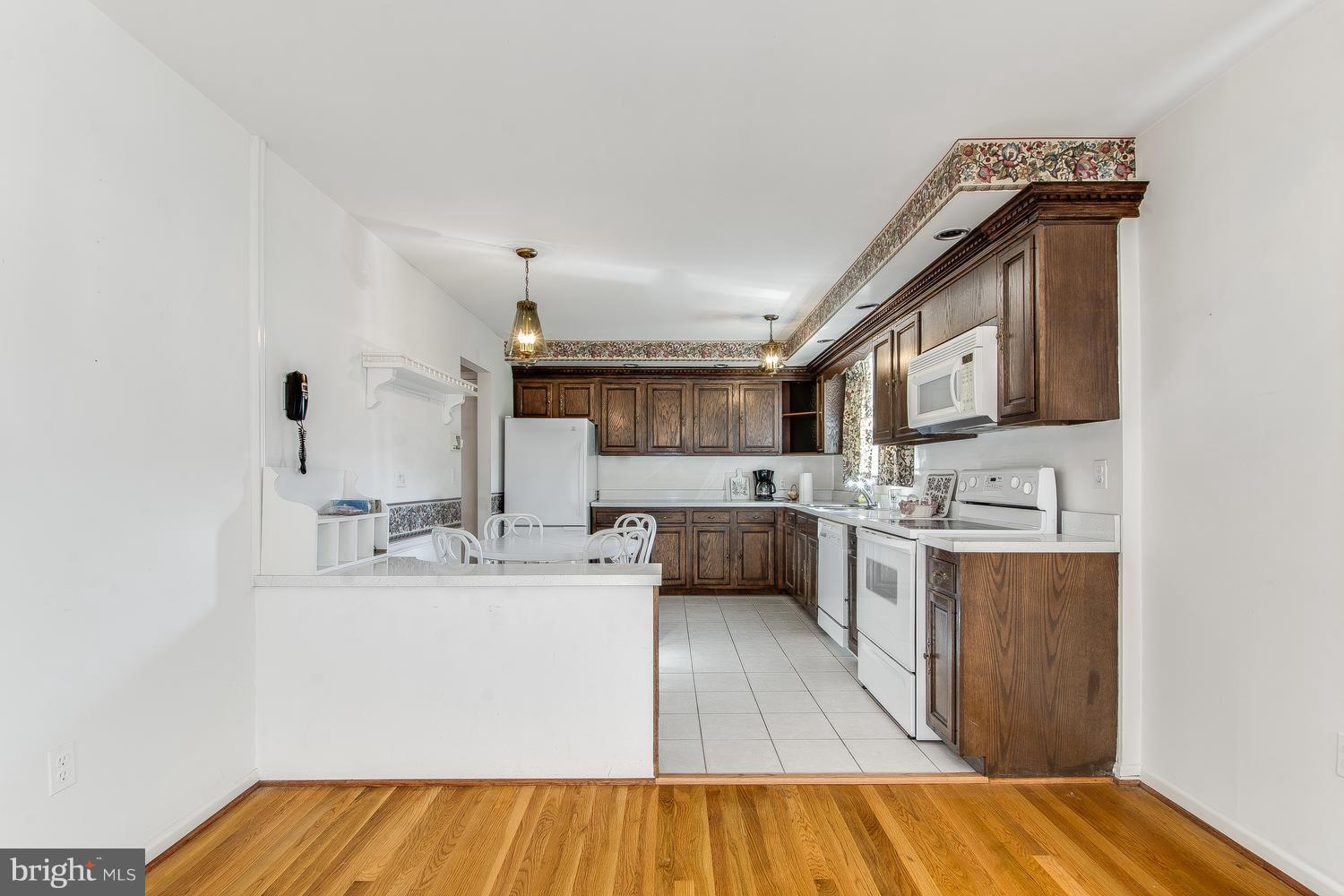 19116 Olney Mill Road Olney, MD 20832 - Photo 10 of 27 Kitchen