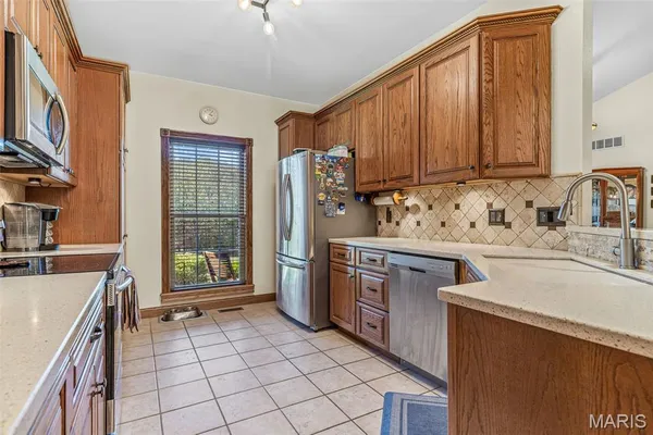 $599,900 | 440 Big River Circle, Bonne Terre, MO 63628