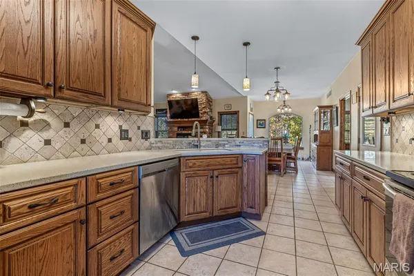 $599,900 | 440 Big River Circle, Bonne Terre, MO 63628