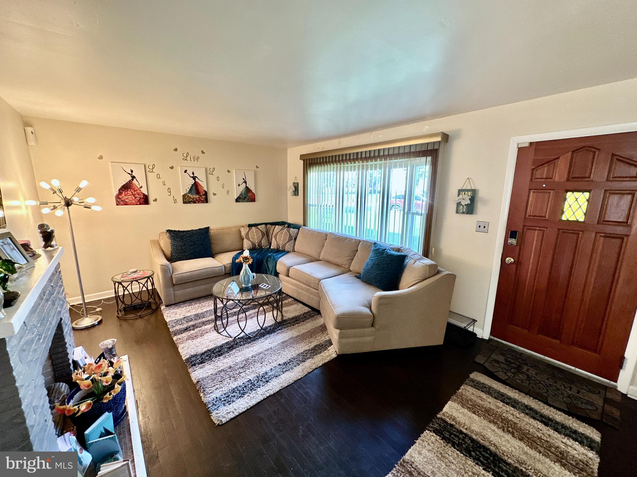 7151 Bexhill Road Windsor Mill, MD 21244 - Photo 3 of 28 Living Room
