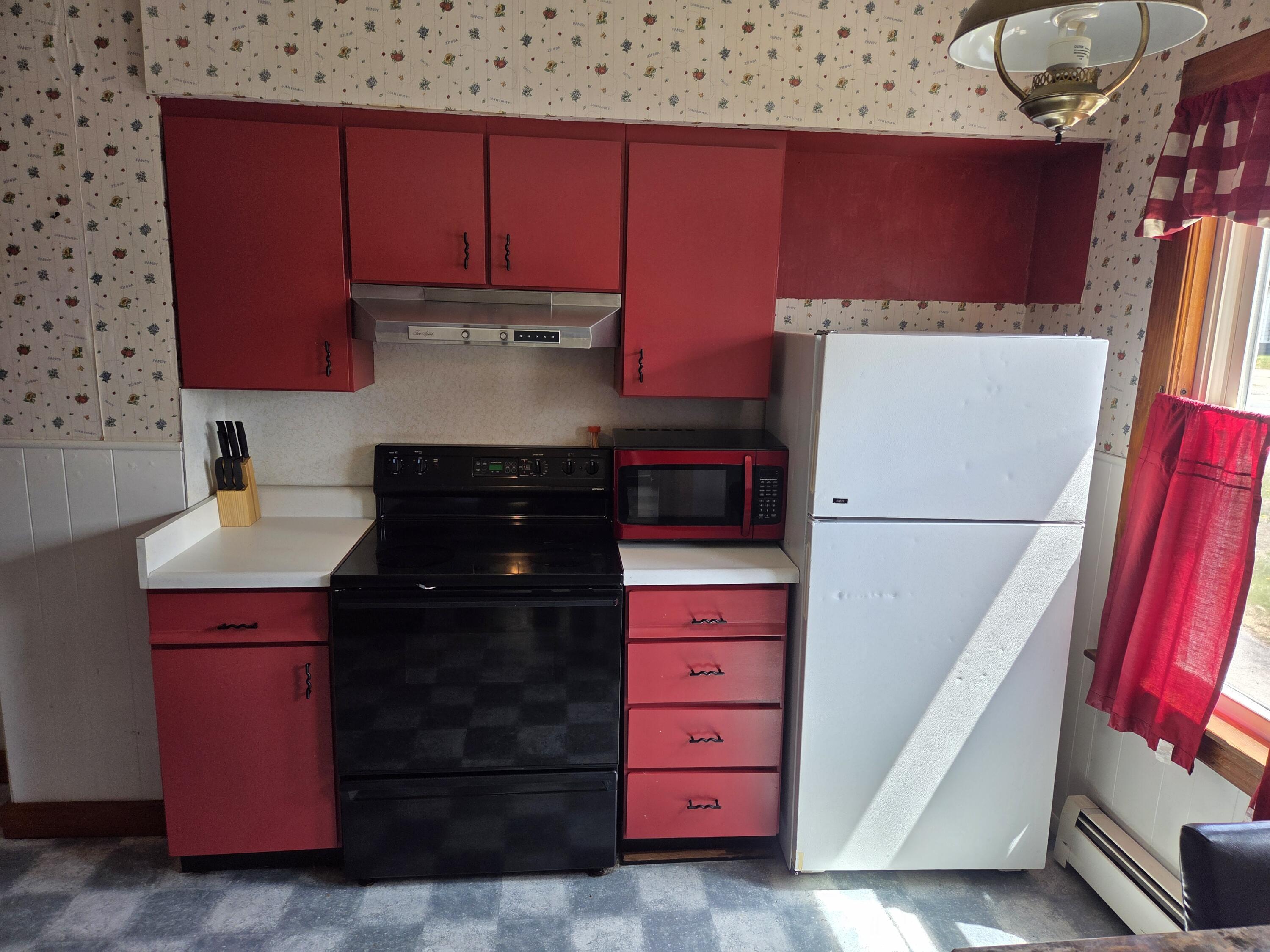90 Bates Street Millinocket, ME 04462 - Photo 8 of 28