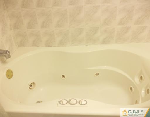 17 Burnham Road East Brunswick, NJ 08816 - Photo 14 of 25 Gallery Image 14