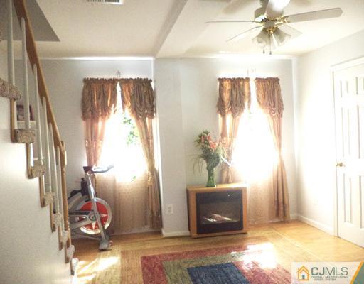 17 Burnham Road East Brunswick, NJ 08816 - Photo 15 of 25 Gallery Image 15