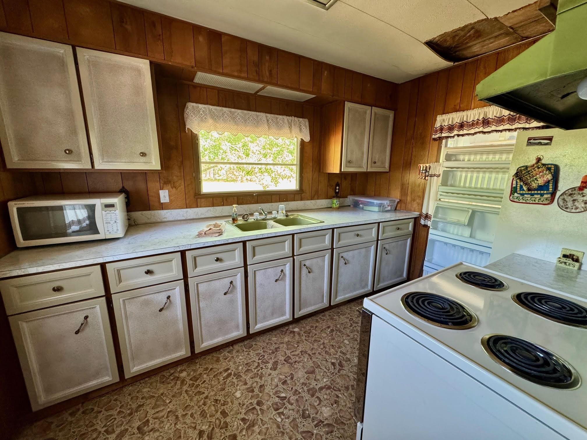 4339 West Oakman Road Harrison, MI 48625 - Photo 4 of 29