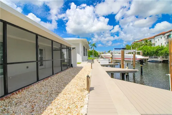 $2,595 | 1435 Curlew Avenue, Unit 4, Naples, FL 34102