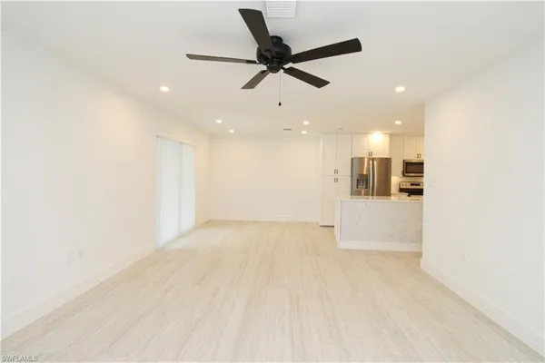 $2,595 | 1435 Curlew Avenue, Unit 4, Naples, FL 34102