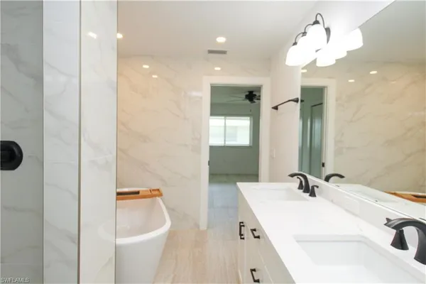 $2,595 | 1435 Curlew Avenue, Unit 4, Naples, FL 34102