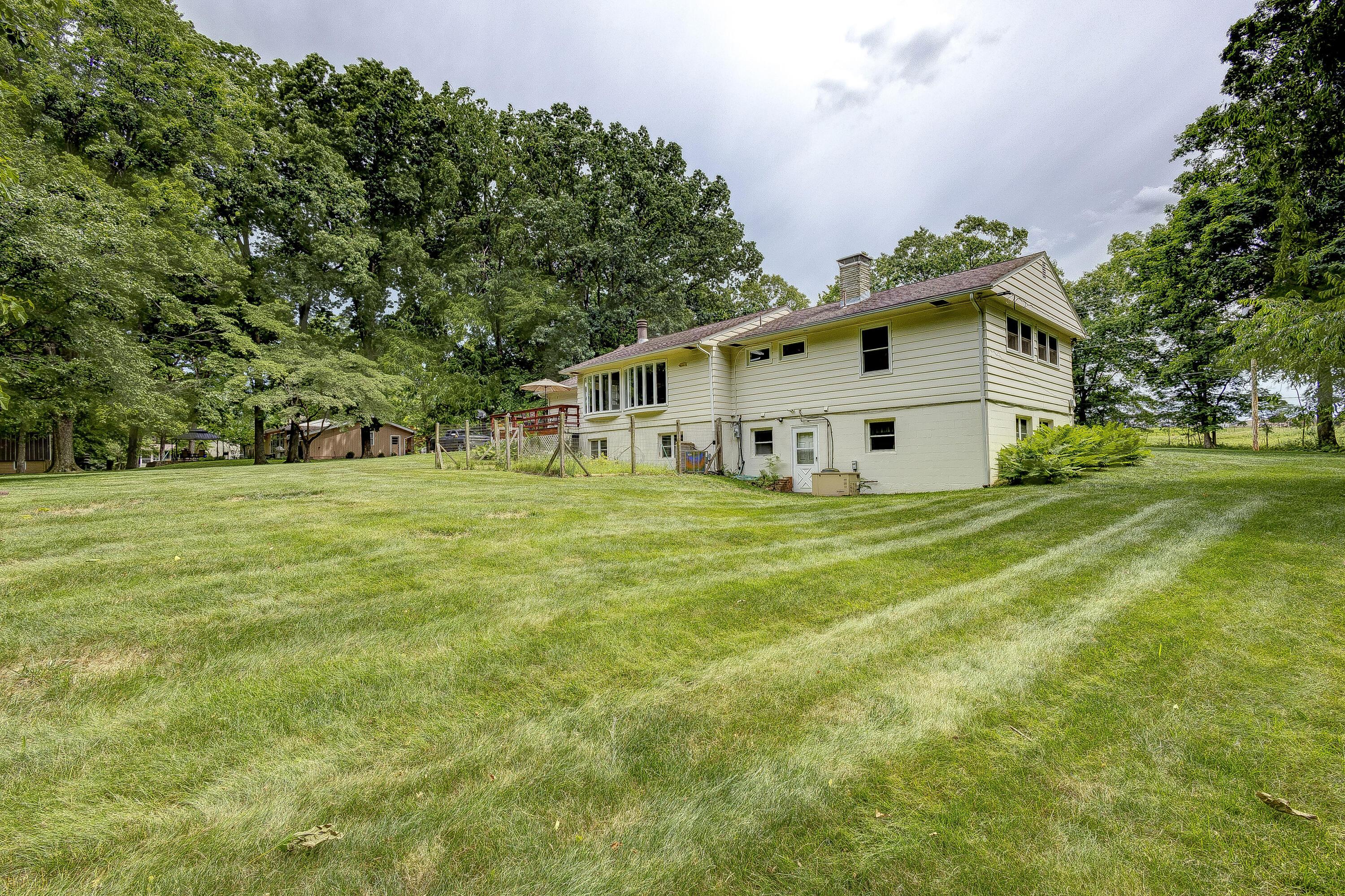 1395 New Gambier Road Mount Vernon, OH 43050 - Photo 3 of 43