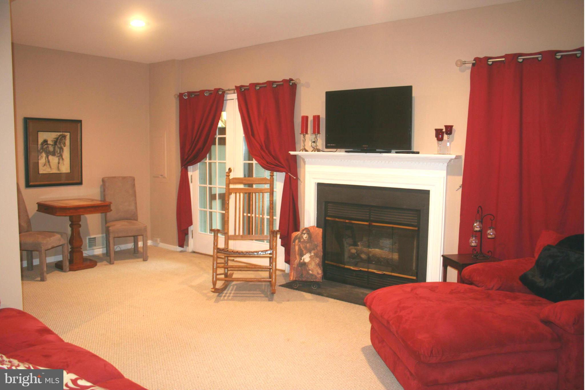 6493 Milva Lane Springfield, VA 22150 - Photo 22 of 30 Family Room
