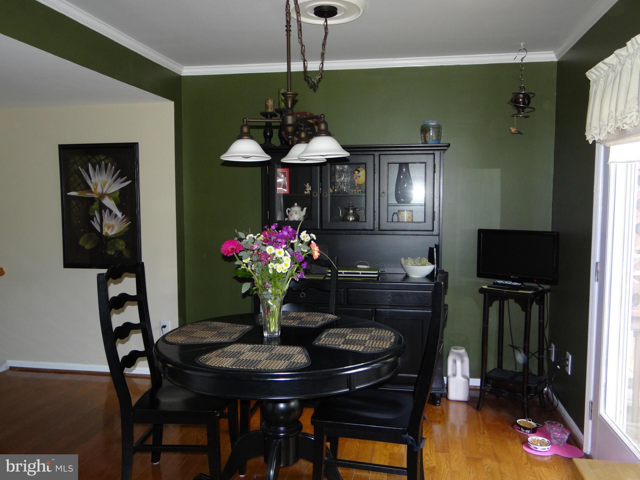 6493 Milva Lane Springfield, VA 22150 - Photo 6 of 30 Kitchen