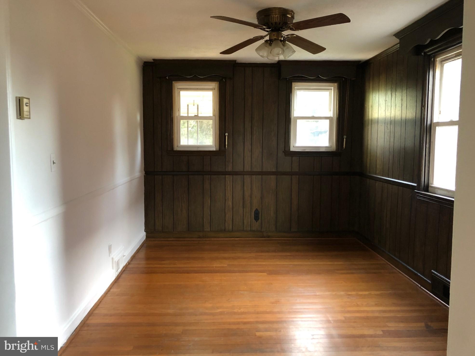 751 Charing Cross Road Baltimore, MD 21229 - Photo 3 of 8