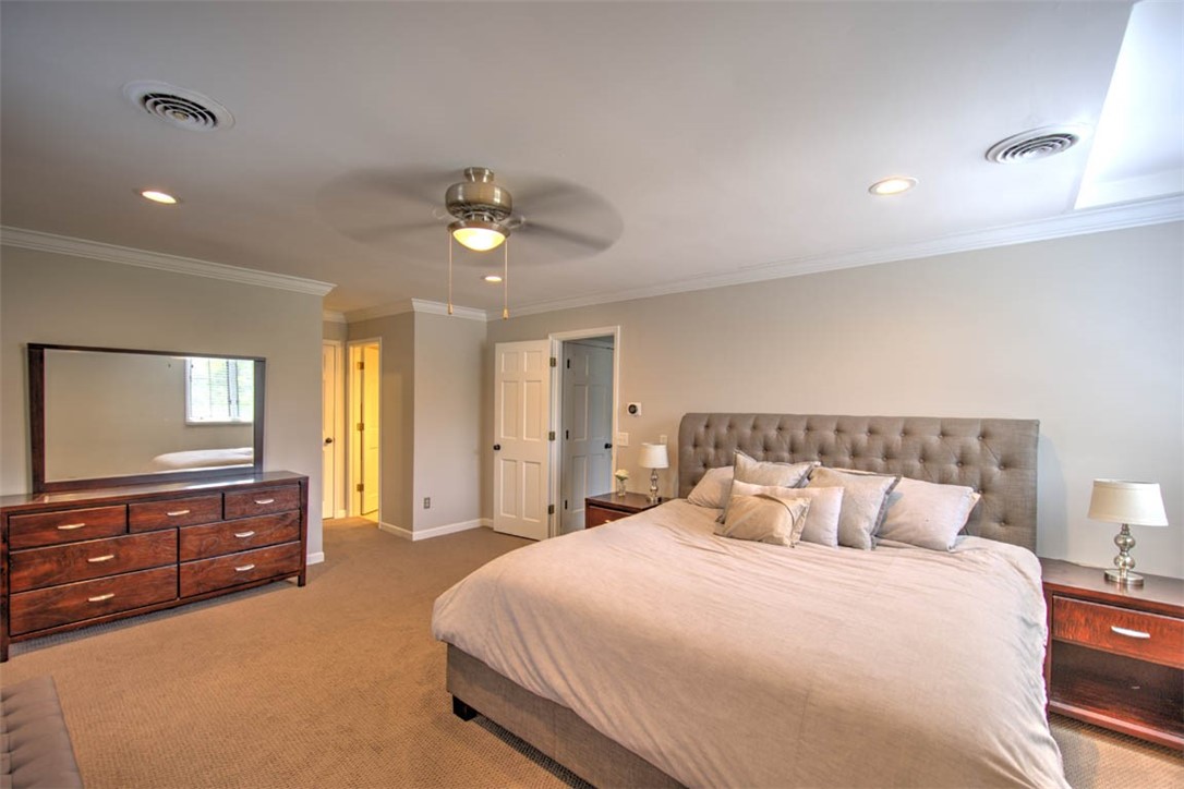 2710 South Forrest Green Drive Decatur, IL 62521 - Photo 23 of 41 Gallery Image 23