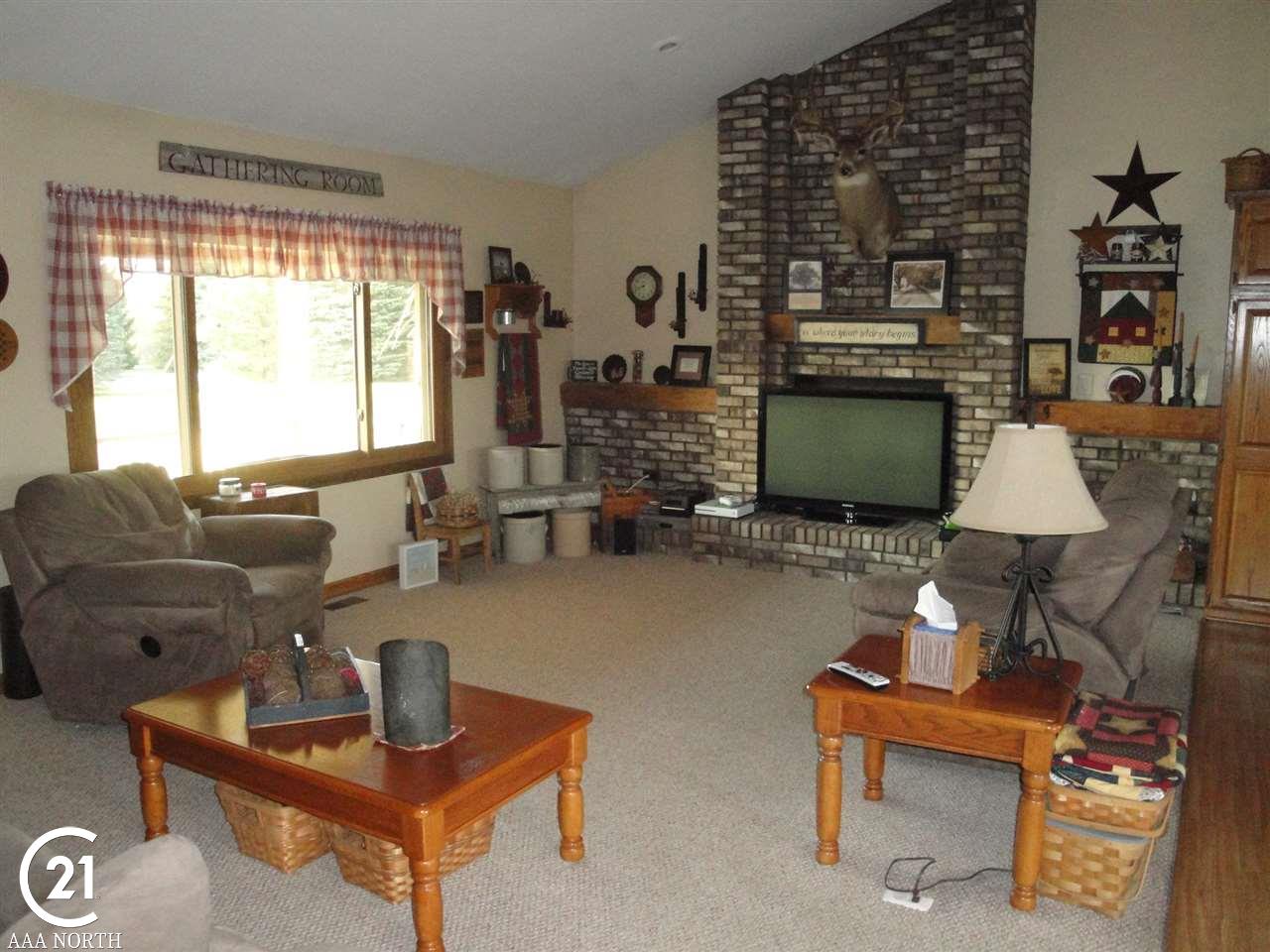 8670 Marr Road Almont, MI 48003 - Photo 7 of 22 31346201-6.JPG