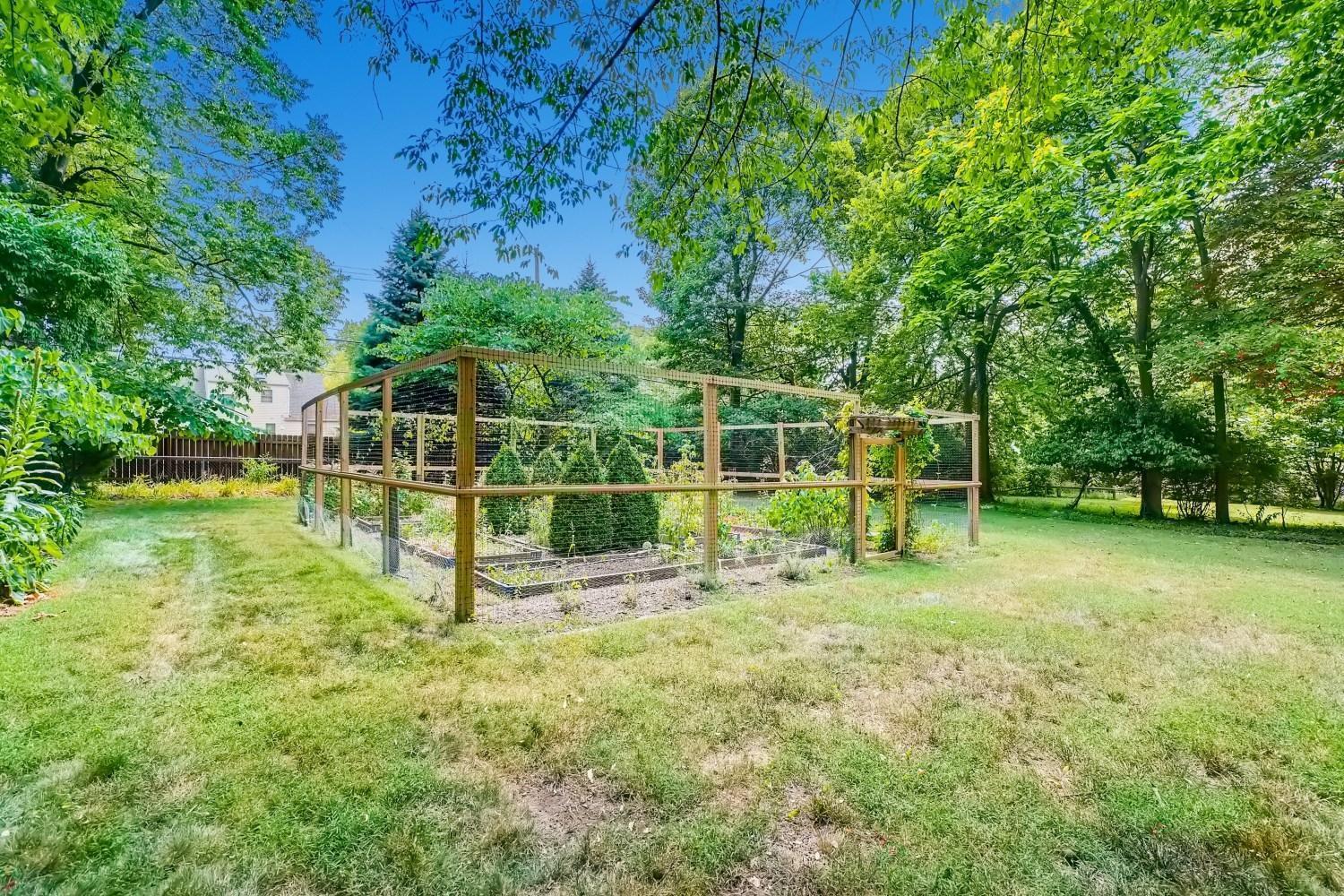 137 West Weisheimer Road Columbus, OH 43214 - Photo 26 of 31