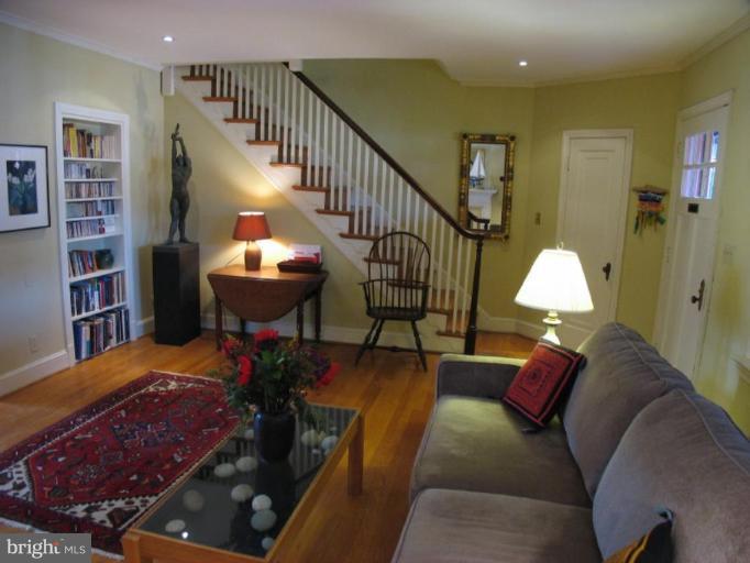 307 Dunkirk Road Baltimore, MD 21212 - Photo 4 of 30 Living Room #3