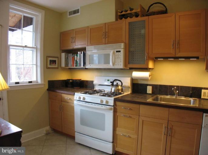 307 Dunkirk Road Baltimore, MD 21212 - Photo 9 of 30 Kitchen #2