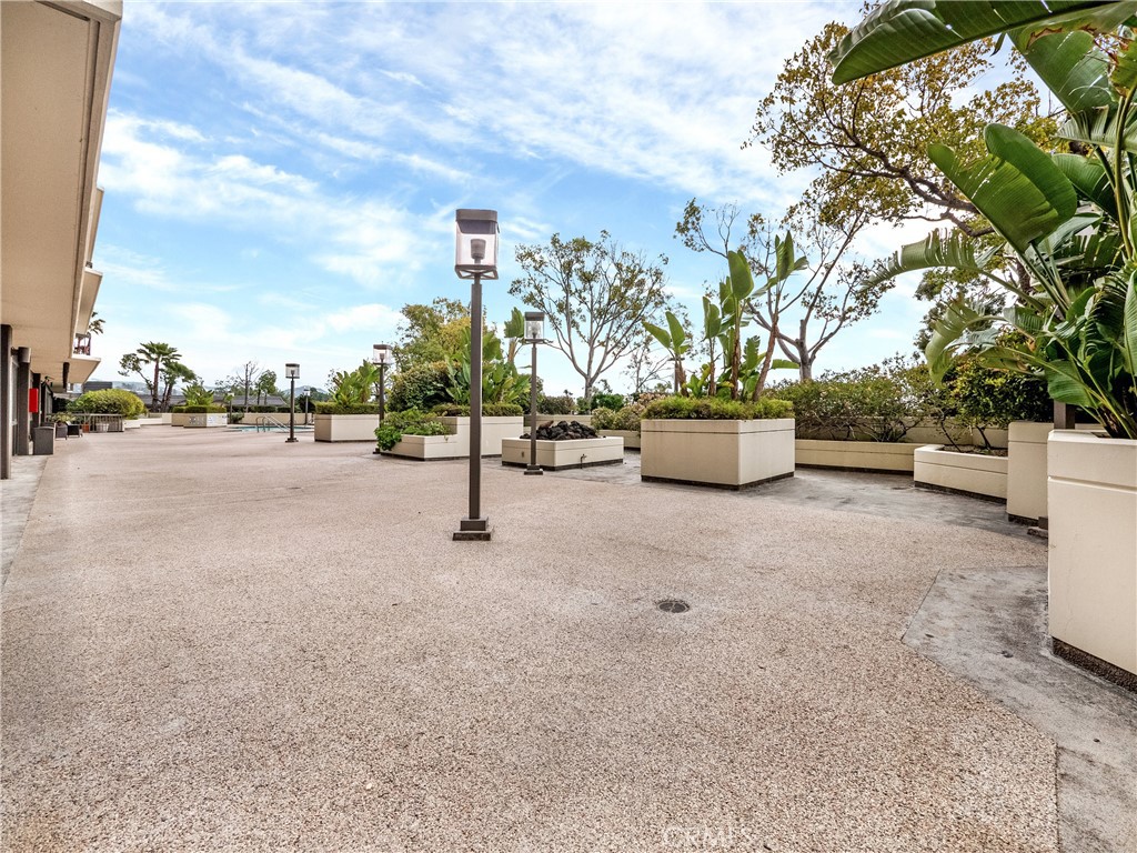 222 Monterey Road, Unit 1205 Glendale, CA 91206 - Photo 39 of 43