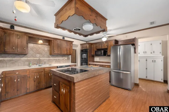 $718,000 | 800 West Kitty Hawk Road, Kitty Hawk, NC 27949