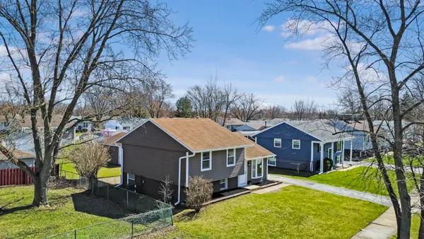 $310,000 | 127 North Cedar Lane, Glenwood, IL 60425