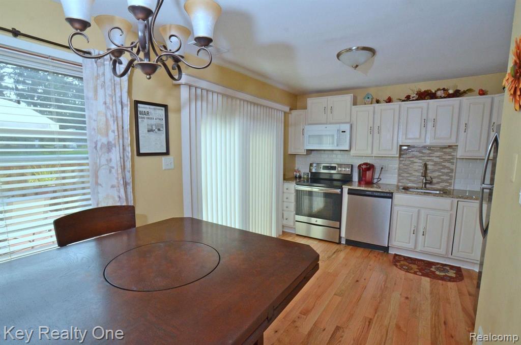 1225 Miniature Court Rochester Hills, MI 48307 - Photo 5 of 11