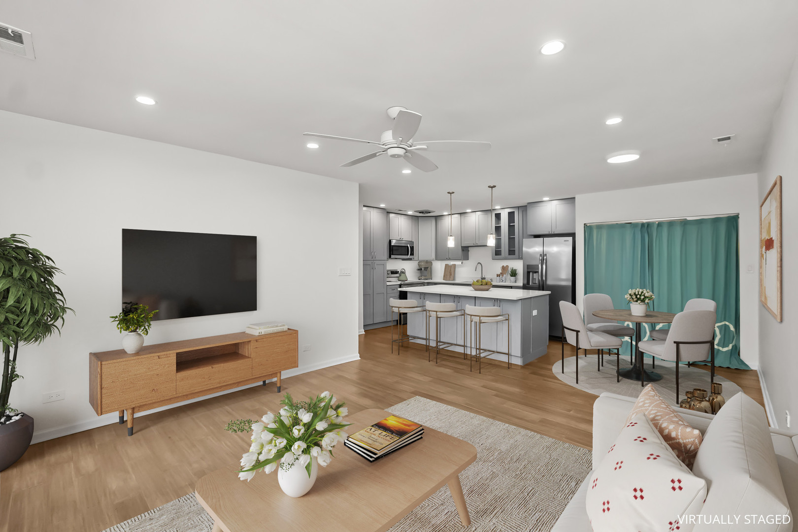 4125 North Keystone Avenue, Unit 202 Chicago, IL 60641 - Photo 2 of 13