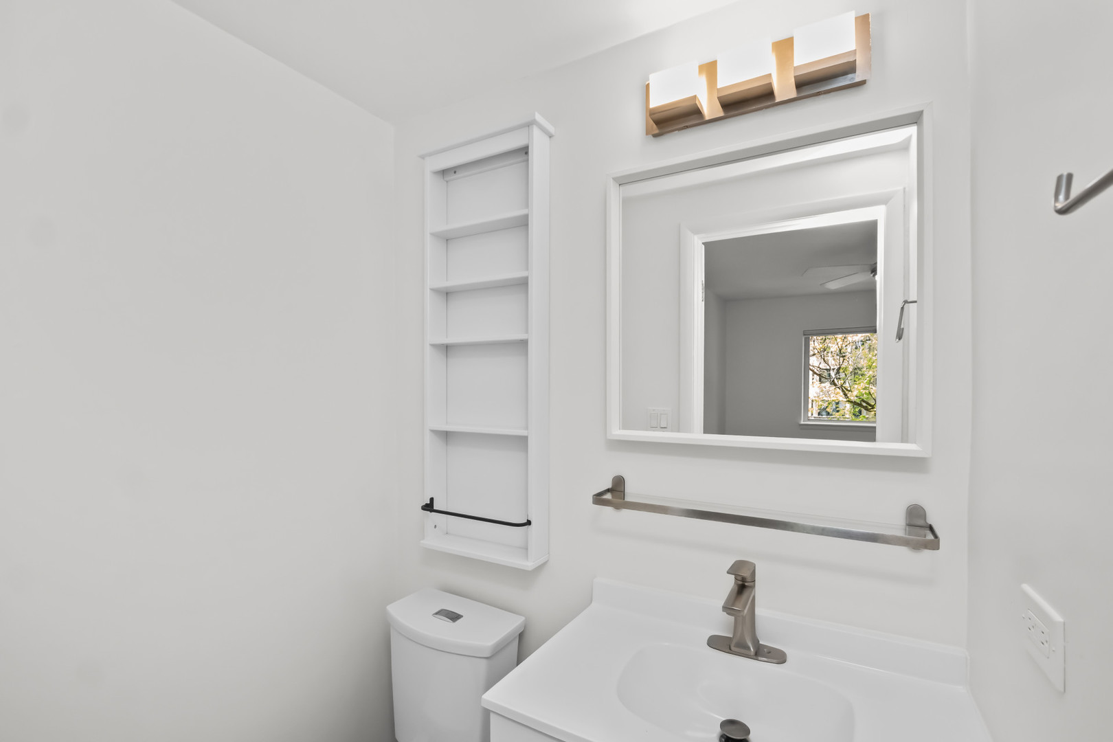 4125 North Keystone Avenue, Unit 202 Chicago, IL 60641 - Photo 7 of 13