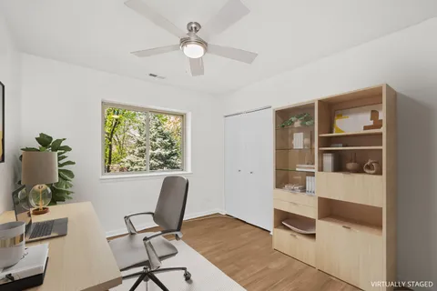 $275,000 | 4125 North Keystone Avenue, Unit 202, Chicago, IL 60641