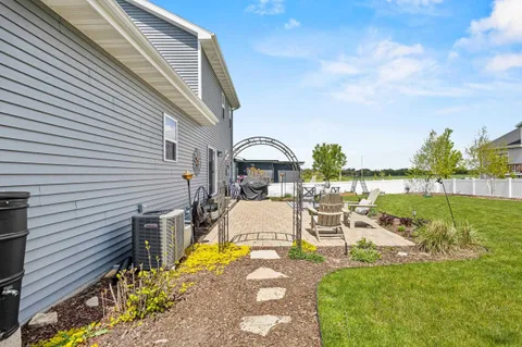 $700,000 | 1317 Black Stallion Drive, Madison, WI 53718