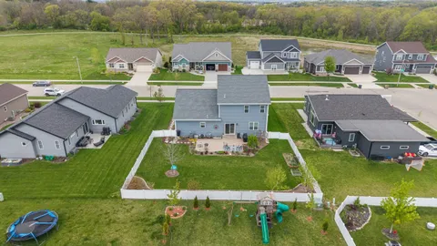 $700,000 | 1317 Black Stallion Drive, Madison, WI 53718