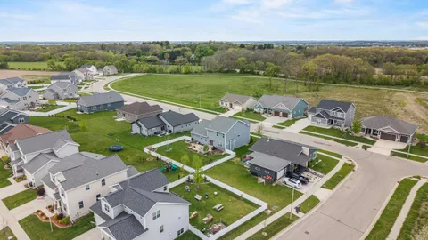 $700,000 | 1317 Black Stallion Drive, Madison, WI 53718