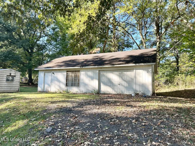$152,900 | 5562 Caroline Drive, Horn Lake, MS 38637