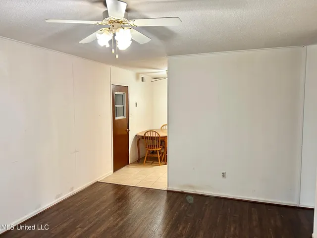 $152,900 | 5562 Caroline Drive, Horn Lake, MS 38637