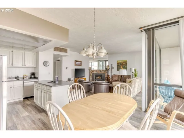 $375,000 | 475 South Promenade, Unit 112, Seaside, OR 97138