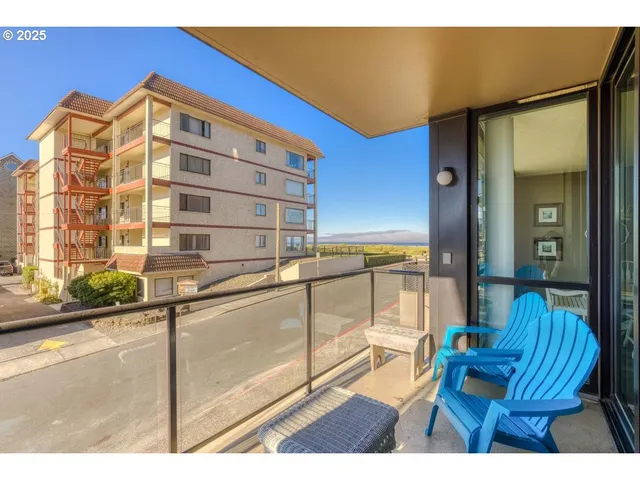 $375,000 | 475 South Promenade, Unit 112, Seaside, OR 97138
