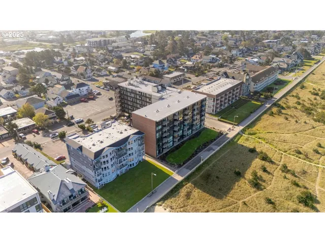 $375,000 | 475 South Promenade, Unit 112, Seaside, OR 97138