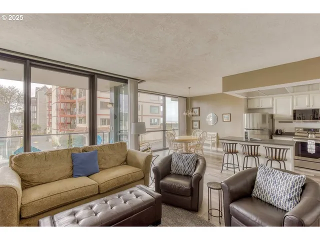 $375,000 | 475 South Promenade, Unit 112, Seaside, OR 97138