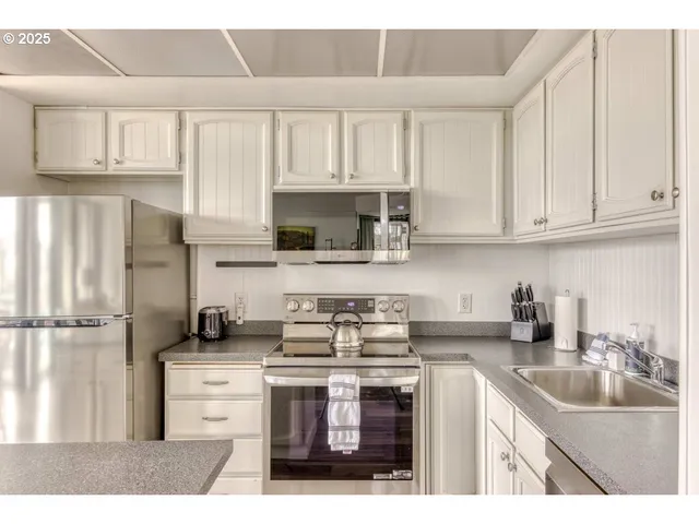 $375,000 | 475 South Promenade, Unit 112, Seaside, OR 97138