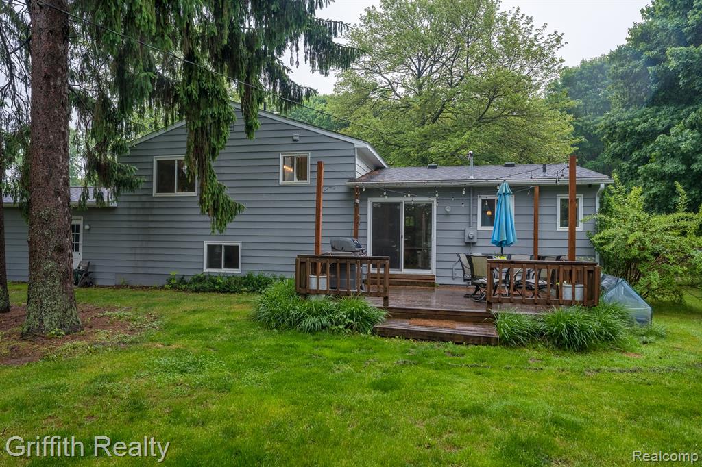 13557 Dunham Road Hartland, MI 48353 - Photo 25 of 29 Gallery Image 25