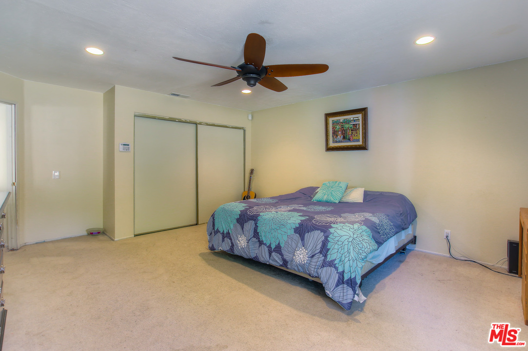 27875 Wakefield Road Castaic, CA 91384 - Photo 16 of 18 Gallery Image 16