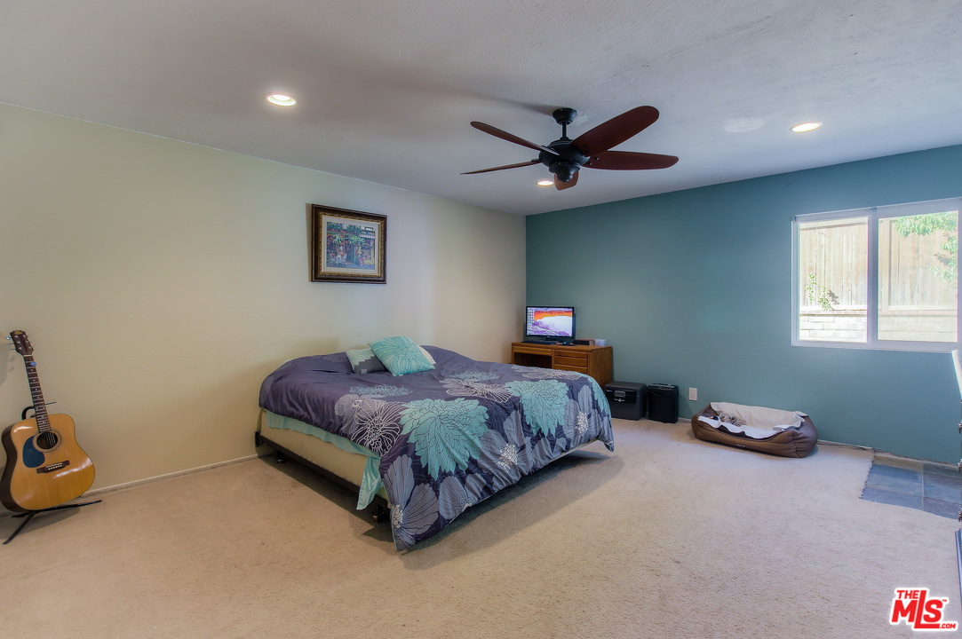 27875 Wakefield Road Castaic, CA 91384 - Photo 17 of 18 Gallery Image 17